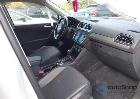 2018 Volkswagen Tiguan z USA, uszkodzony, nr VIN 3VV2B7AX4JM071743